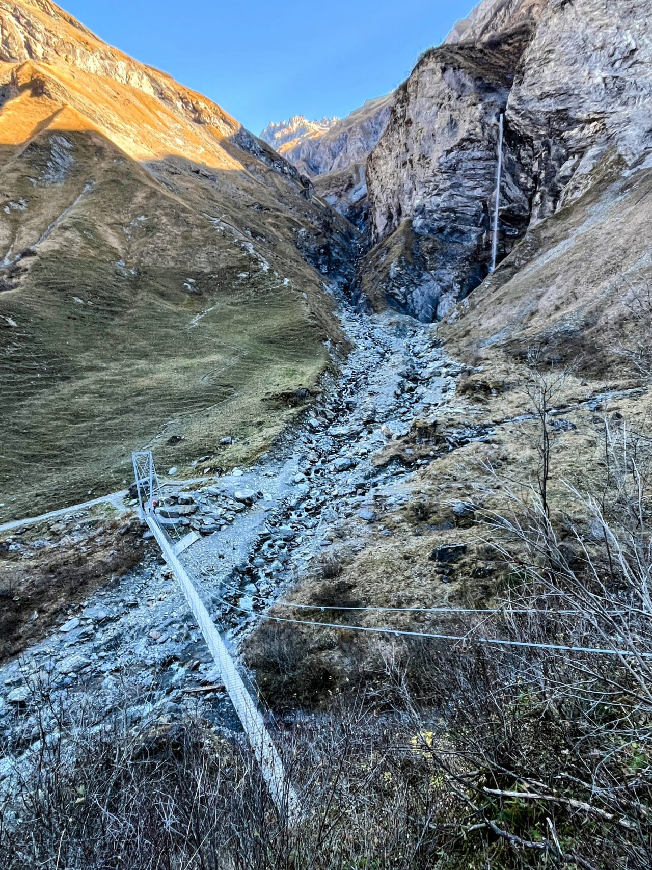 wanderung_weisstannen_batoeni_wasserfall_arena_