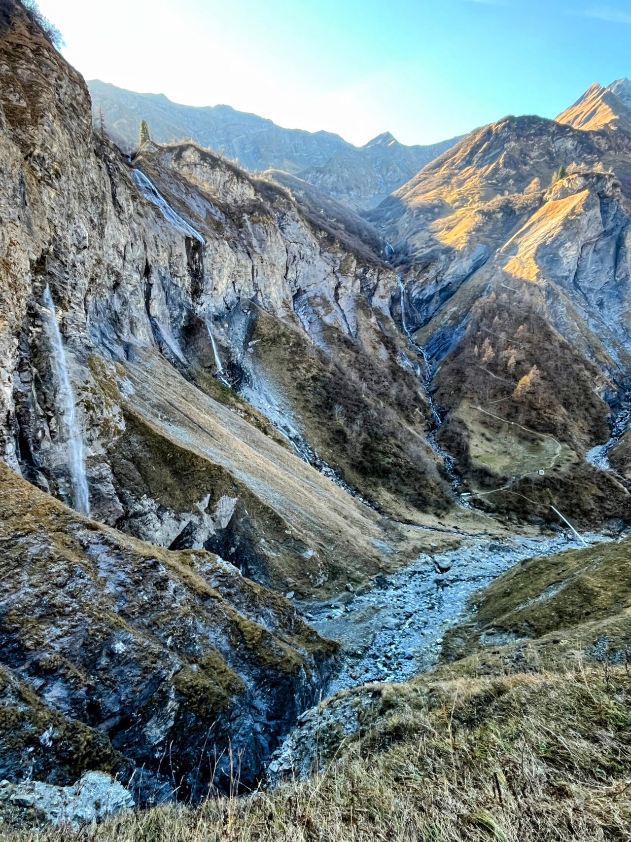 wanderung_weisstannen_batoeni_wasserfall_arena_